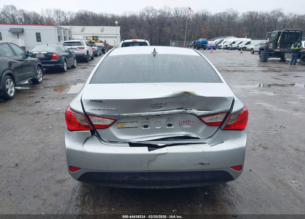 2014 HYUNDAI SONATA GLS VIN: 5NPEB4AC8EH881301