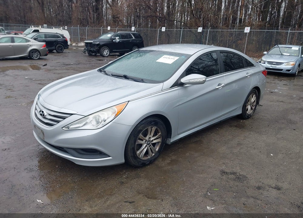 2014 HYUNDAI SONATA GLS VIN: 5NPEB4AC8EH881301