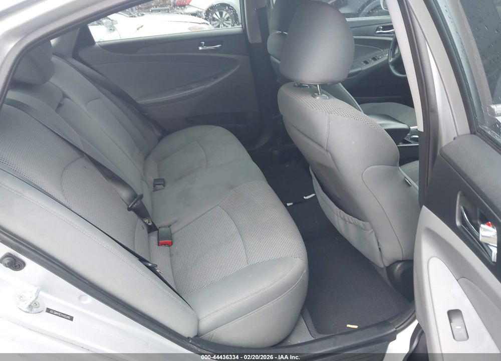 2014 HYUNDAI SONATA GLS VIN: 5NPEB4AC8EH881301