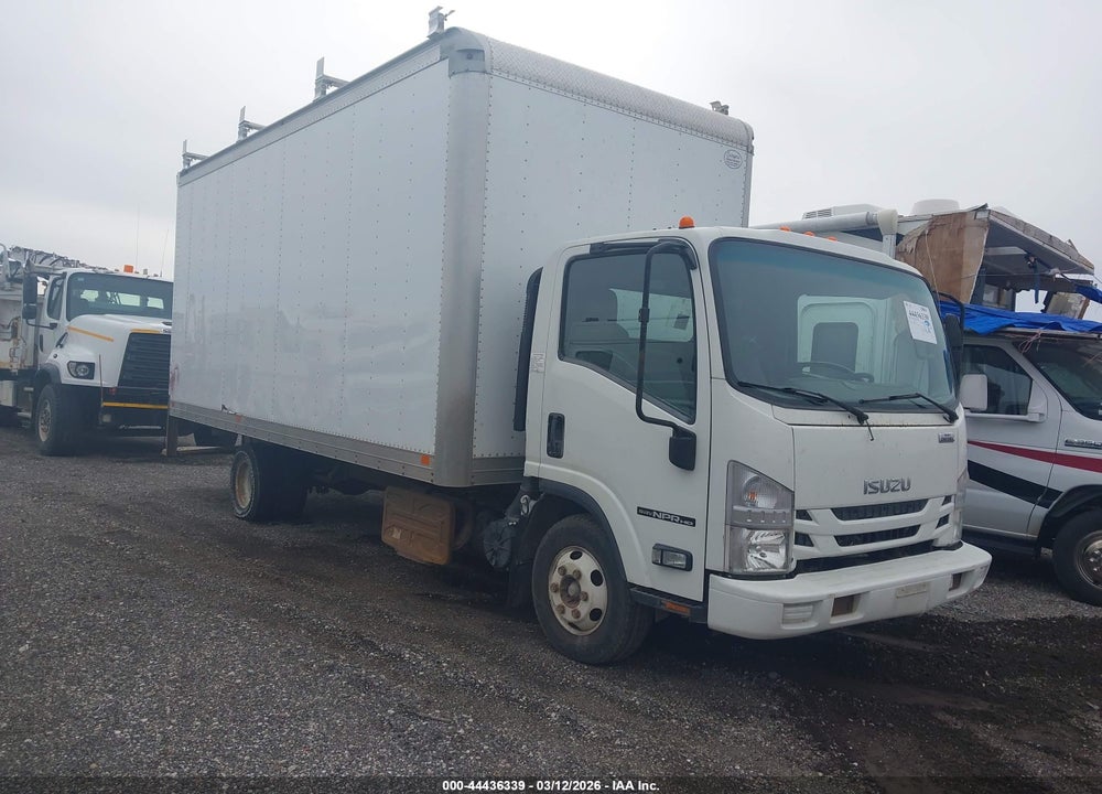 2018 ISUZU NPR HD VIN: JALC4W166J7008201