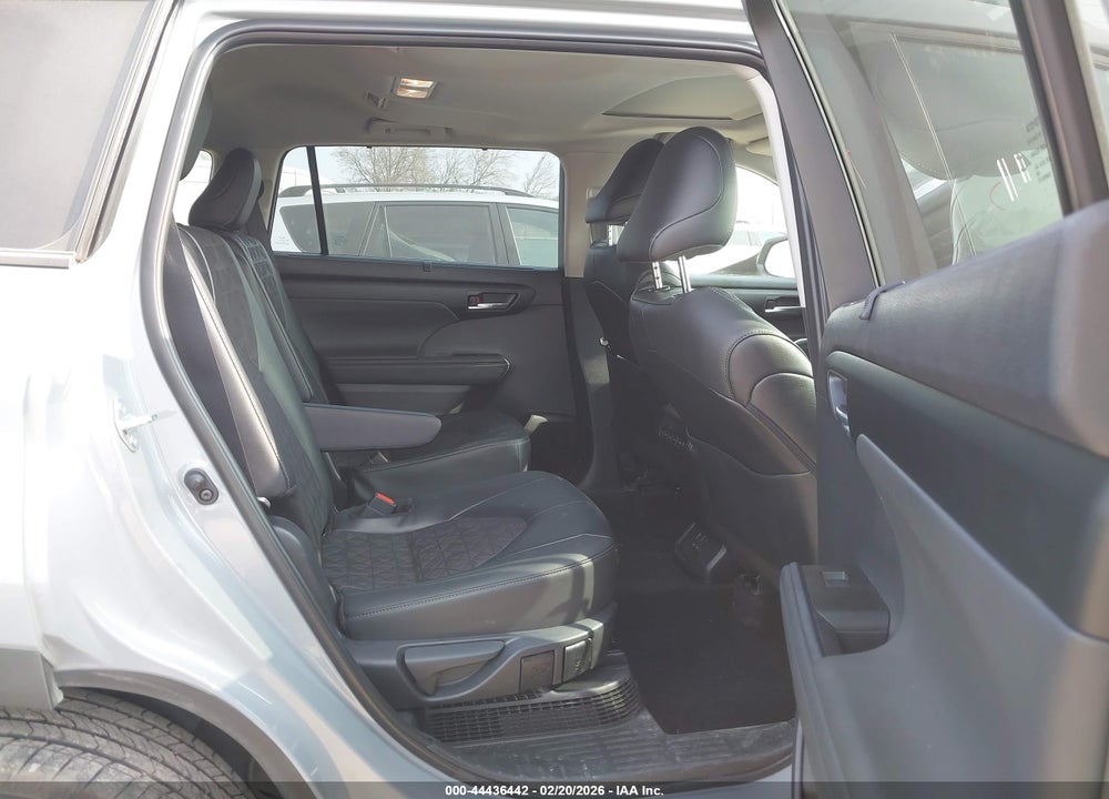 2025 TOYOTA HIGHLANDER HYBRID XLE NIGHTSHADE VIN: 5TDKBRCH4SS689985