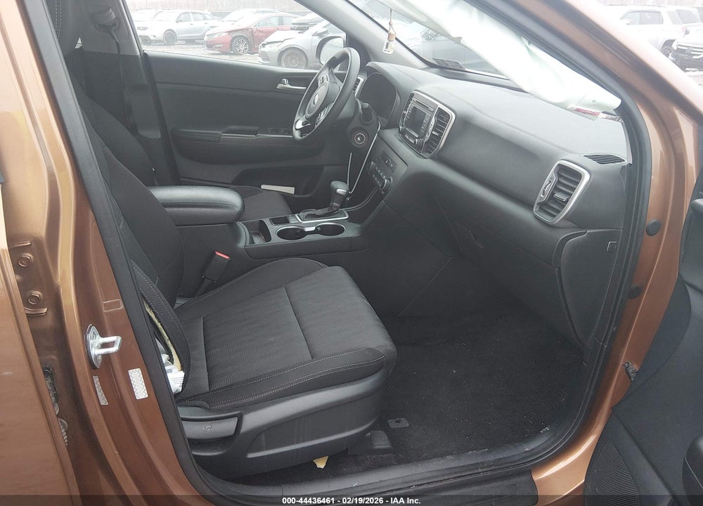 2019 KIA SPORTAGE LX VIN: KNDPMCAC0K7576792