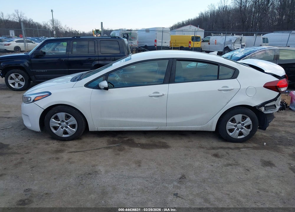 2017 KIA FORTE LX VIN: 3KPFK4A73HE125875