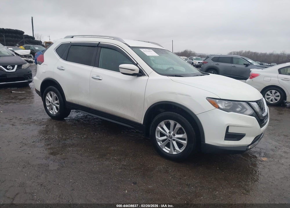 2018 NISSAN ROGUE S VIN: 5N1AT2MV8JC749363