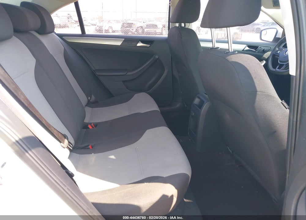 2017 VOLKSWAGEN JETTA 1.4T S VIN: 3VW2B7AJ3HM217776