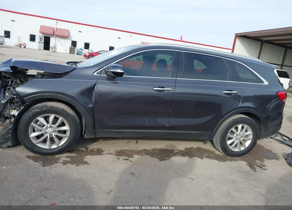 2016 KIA SORENTO LX VIN: 5XYPG4A30GG163312