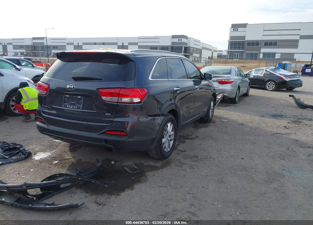 2016 KIA SORENTO LX VIN: 5XYPG4A30GG163312