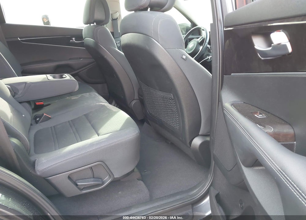 2016 KIA SORENTO LX VIN: 5XYPG4A30GG163312