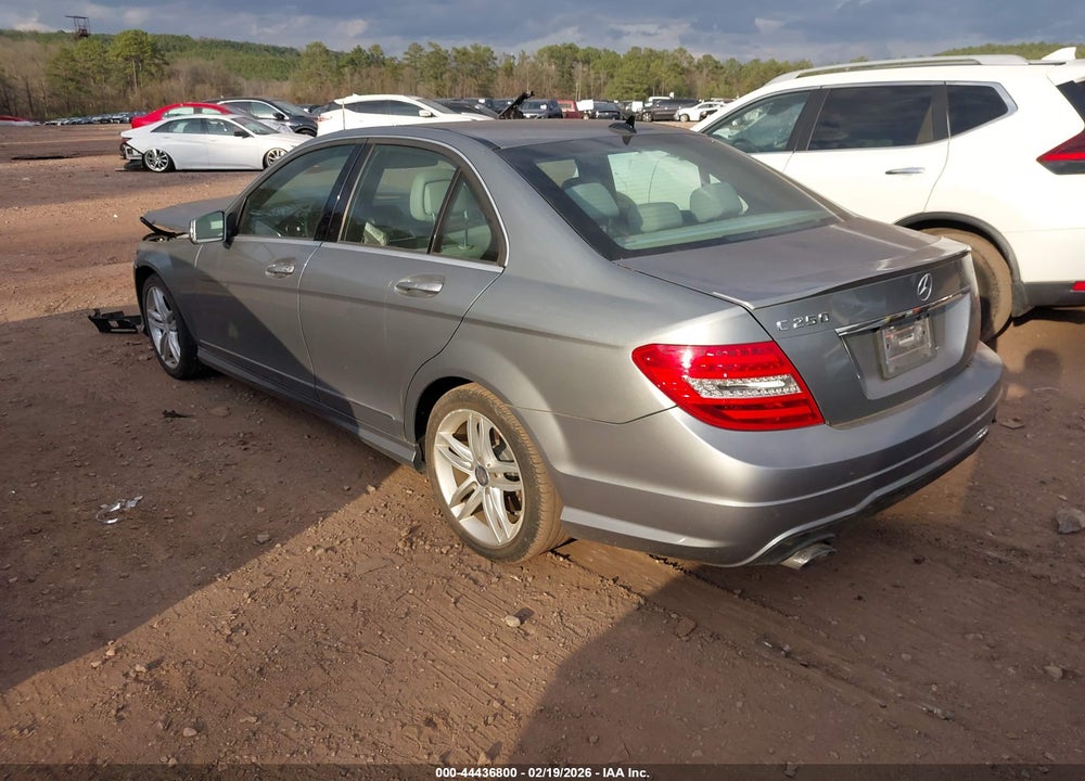 2013 MERCEDES-BENZ C 250 SPORT VIN: WDDGF4HB2DG129662