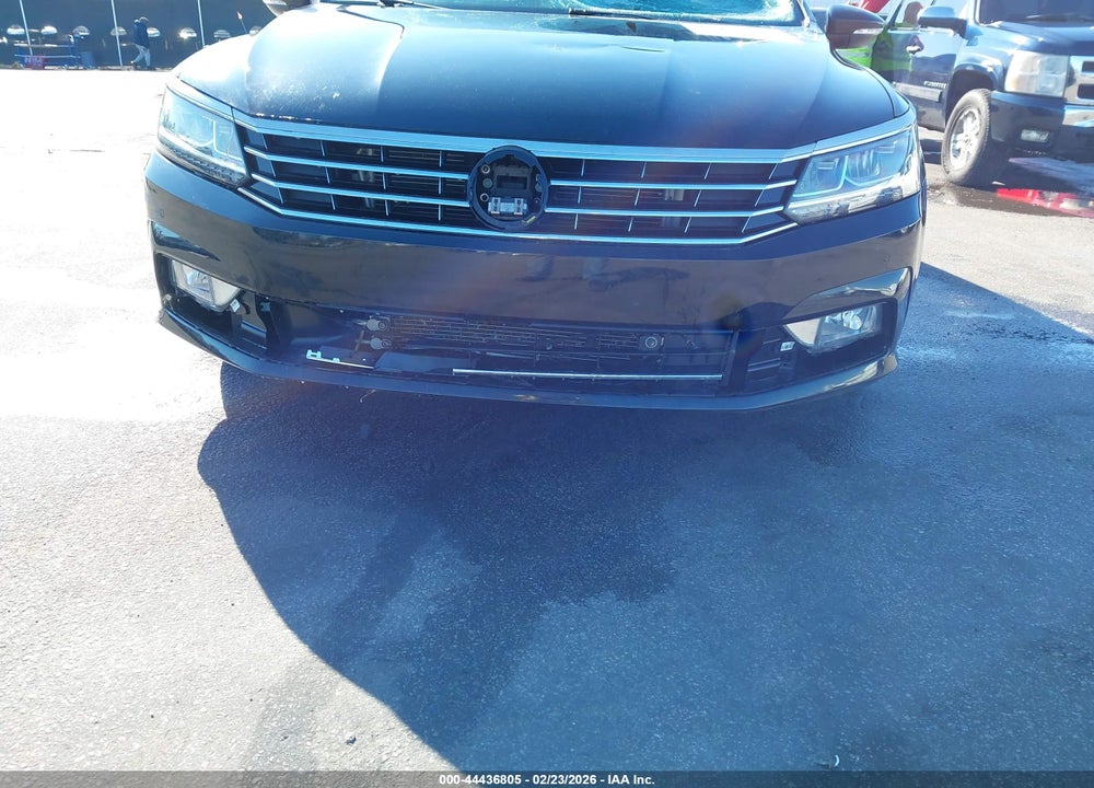 2018 VOLKSWAGEN PASSAT 2.0T SEL PREMIUM VIN: 1VWCA7A32JC048379