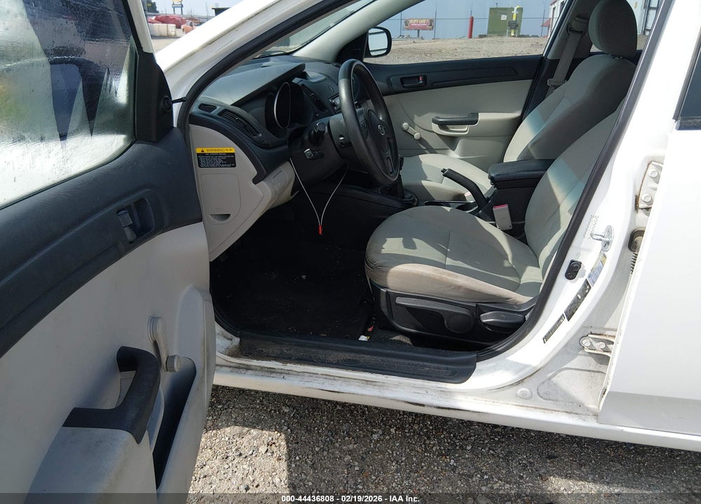 2011 KIA FORTE LX VIN: KNAFT4A24B5341851