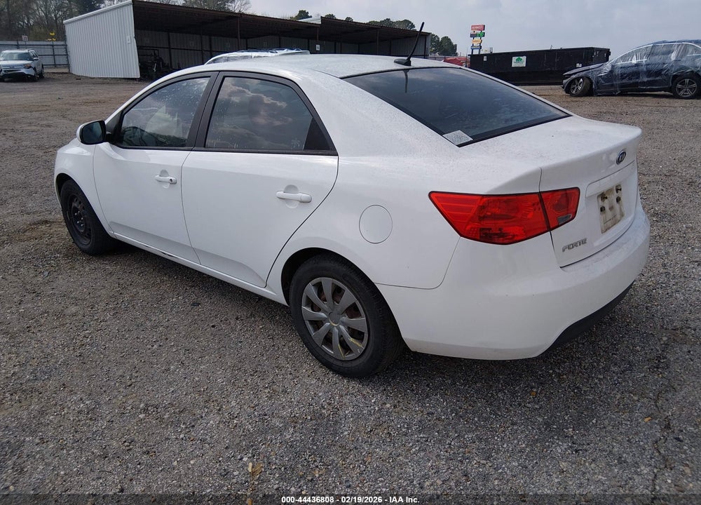 2011 KIA FORTE LX VIN: KNAFT4A24B5341851