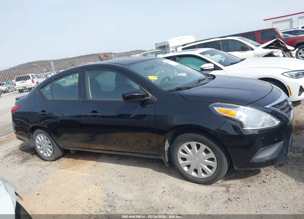 2018 NISSAN VERSA 1.6 S+ VIN: 3N1CN7AP8JL857404