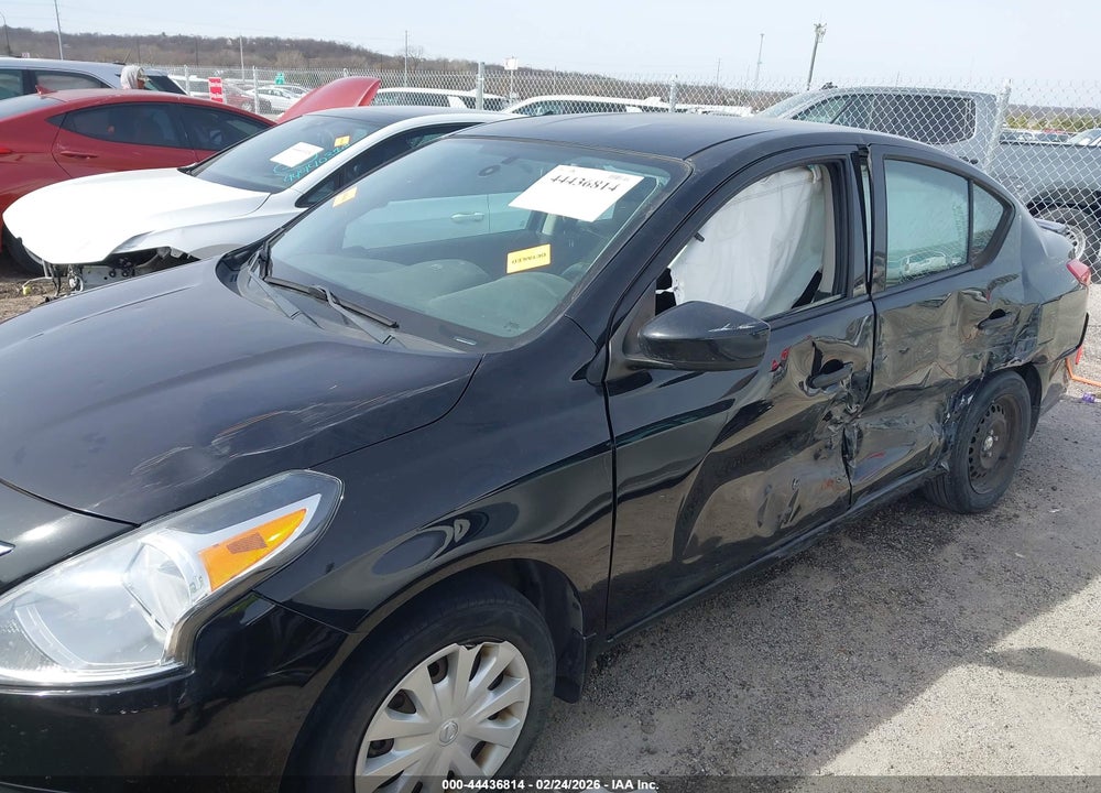 2018 NISSAN VERSA 1.6 S+ VIN: 3N1CN7AP8JL857404