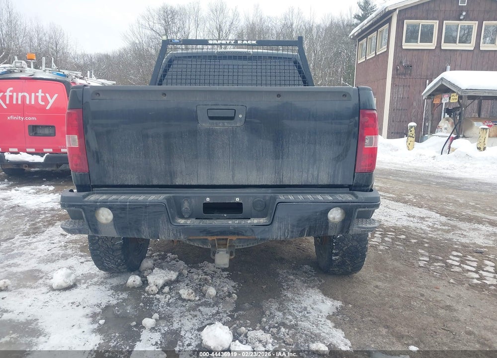 2011 CHEVROLET SILVERADO 1500 LT VIN: 3GCPKSE3XBG180755