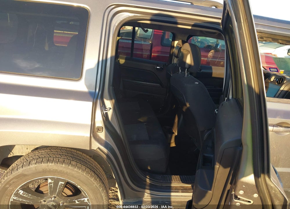 2014 JEEP PATRIOT LATITUDE VIN: 1C4NJPFB7ED601619