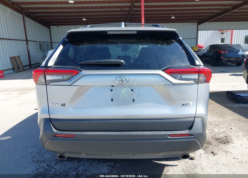 2024 TOYOTA RAV4 XLE VIN: 2T3W1RFV1RC257435