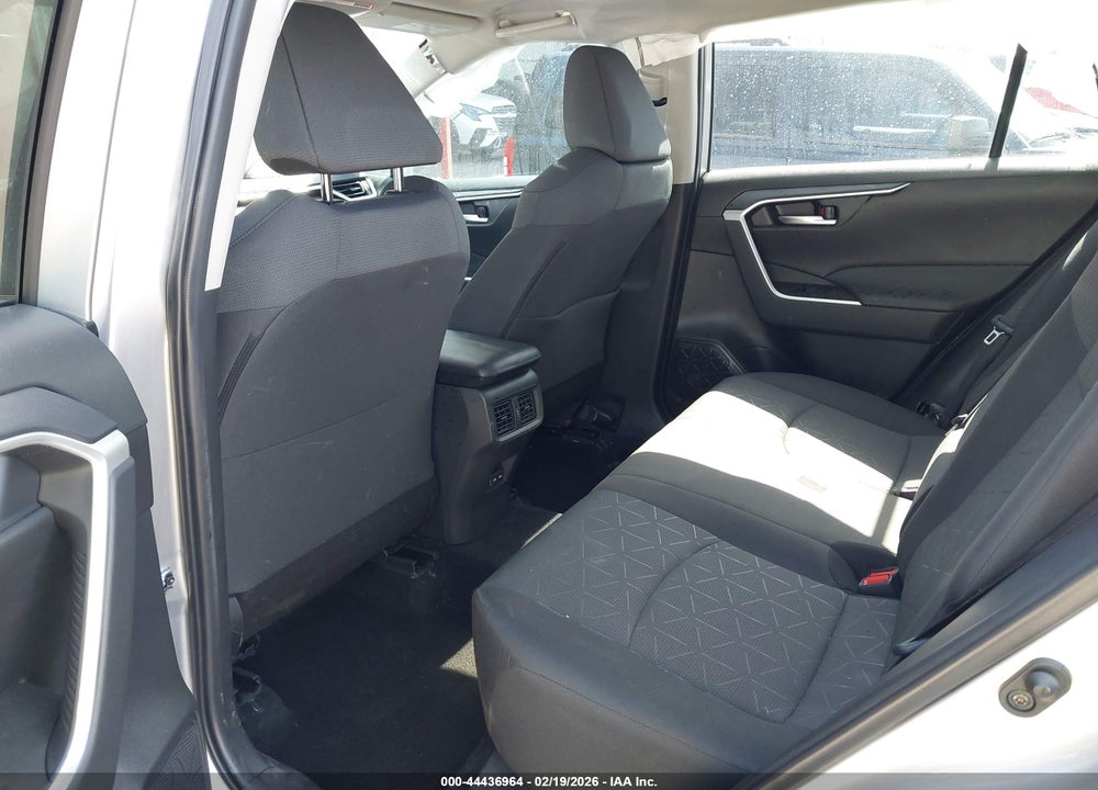 2024 TOYOTA RAV4 XLE VIN: 2T3W1RFV1RC257435