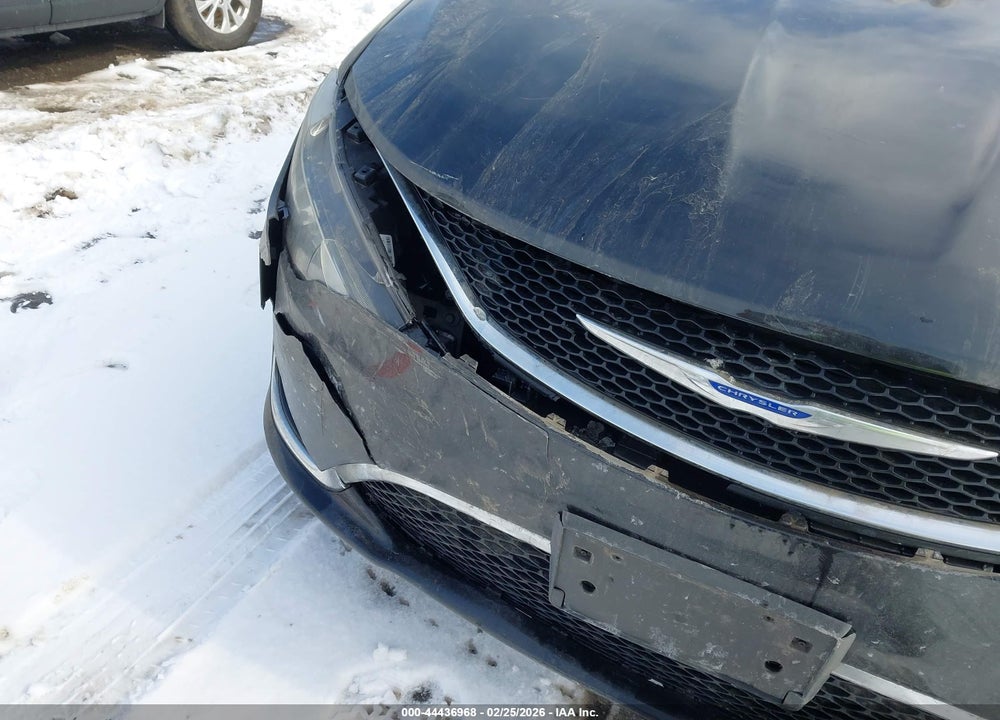 2018 CHRYSLER PACIFICA TOURING L VIN: 2C4RC1BG4JR317995
