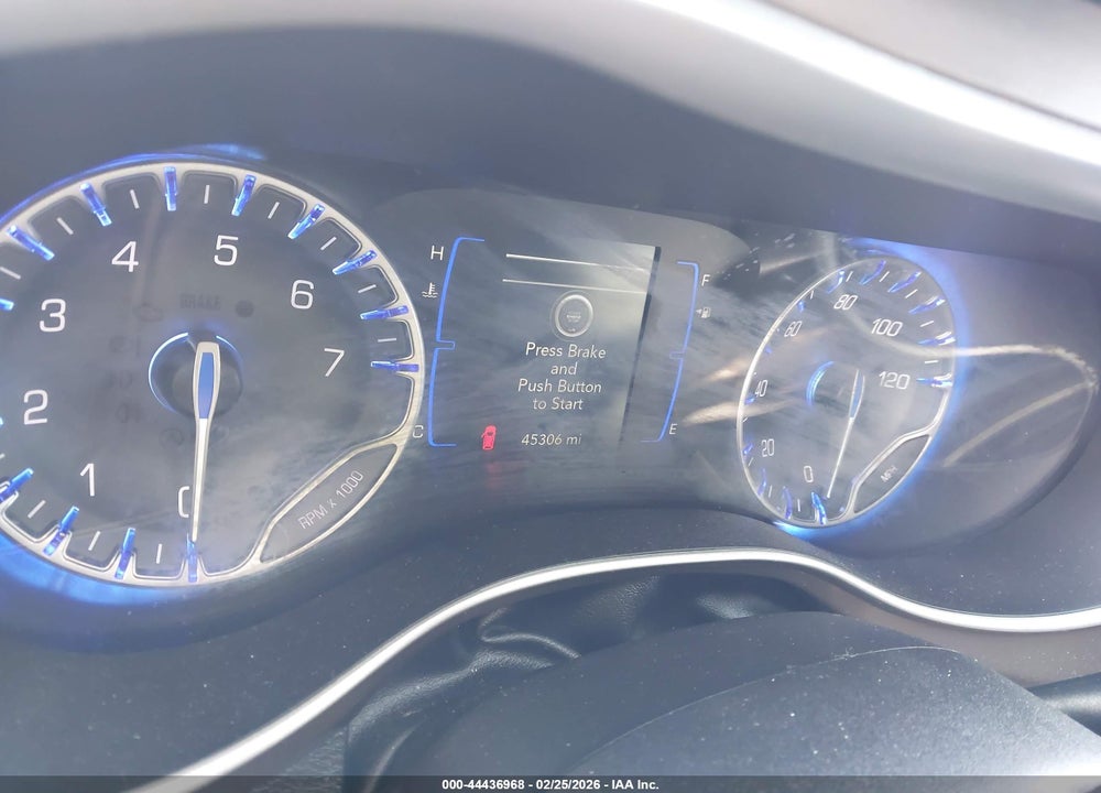 2018 CHRYSLER PACIFICA TOURING L VIN: 2C4RC1BG4JR317995