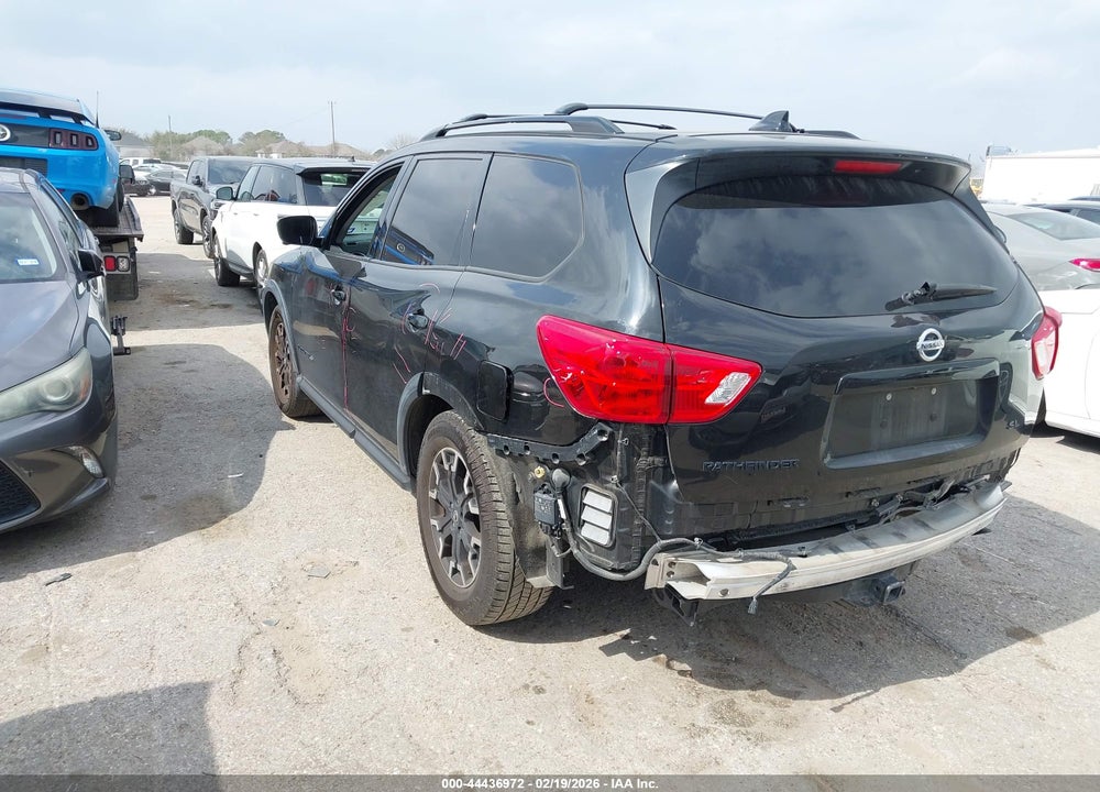 2019 NISSAN PATHFINDER SL VIN: 5N1DR2MN6KC621216