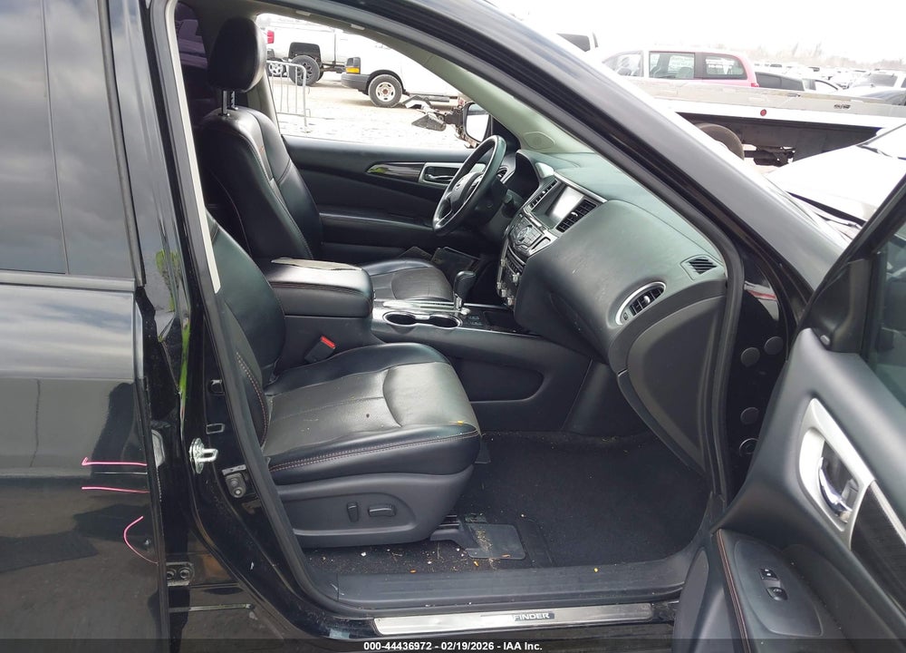 2019 NISSAN PATHFINDER SL VIN: 5N1DR2MN6KC621216