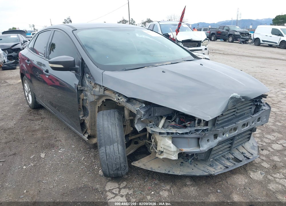 2015 FORD FOCUS SE VIN: 1FADP3F20FL221876