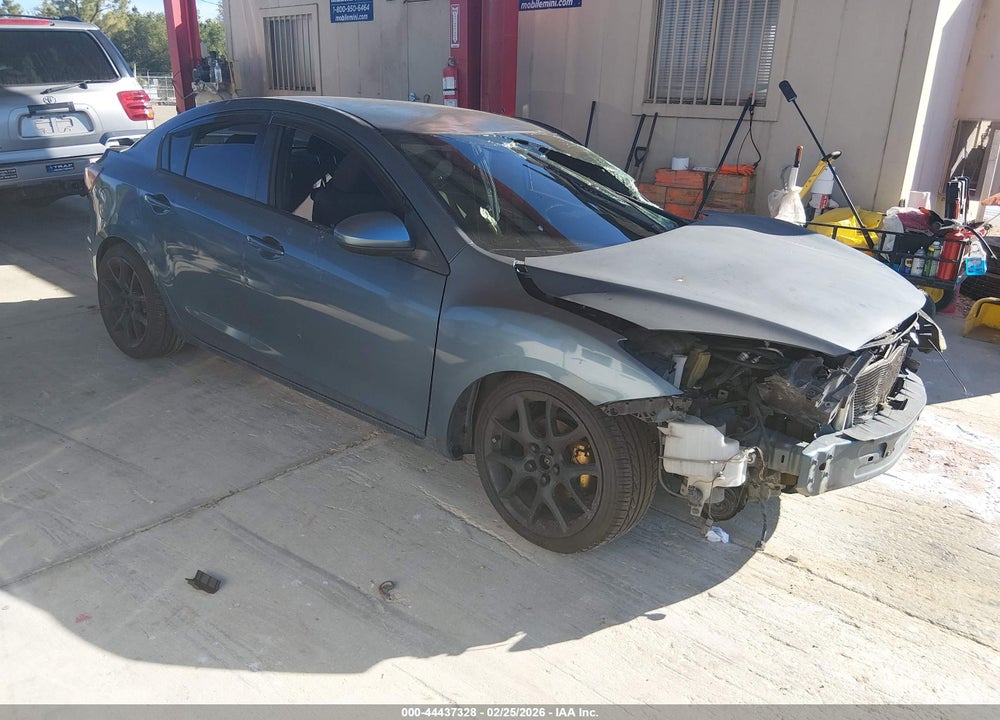 2011 MAZDA 3 VIN: JM1BL1UG4B1447554