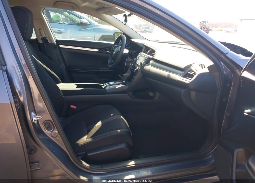 2019 HONDA CIVIC LX VIN: 2HGFC2F69KH520741