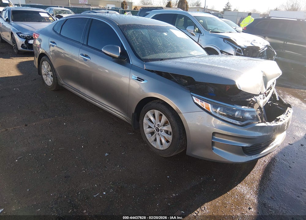 2016 KIA OPTIMA EX VIN: 5XXGU4L30GG111530