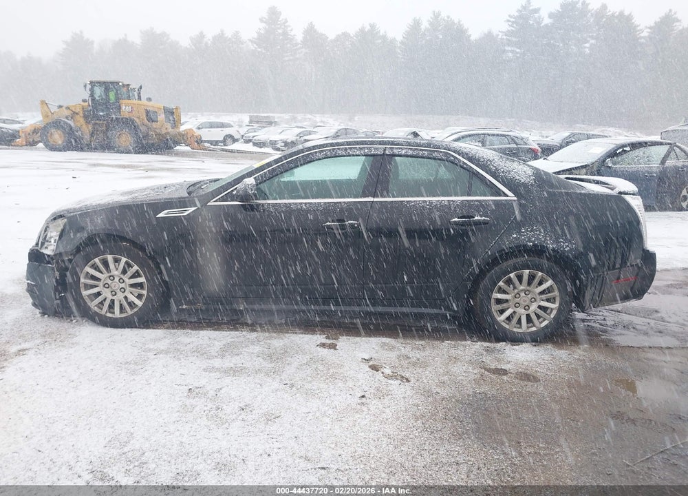 2010 CADILLAC CTS LUXURY VIN: 1G6DH5EGXA0111205
