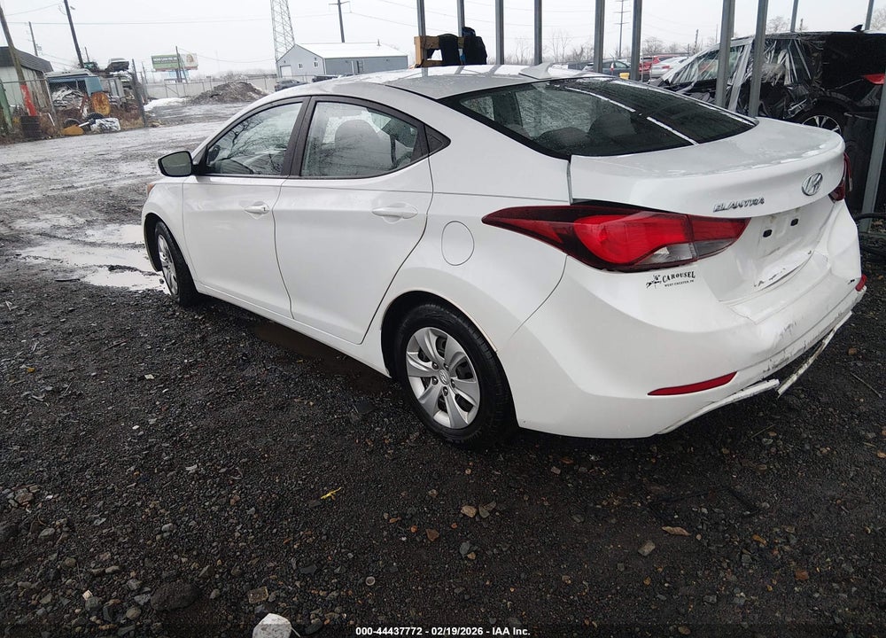 2016 HYUNDAI ELANTRA SE VIN: 5NPDH4AE9GH732491