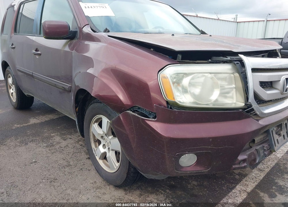 2011 HONDA PILOT EX-L VIN: 5FNYF4H57BB038791