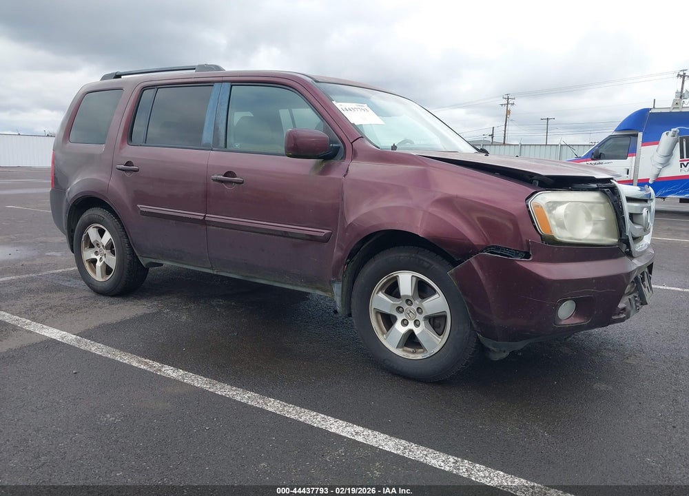 2011 HONDA PILOT EX-L VIN: 5FNYF4H57BB038791