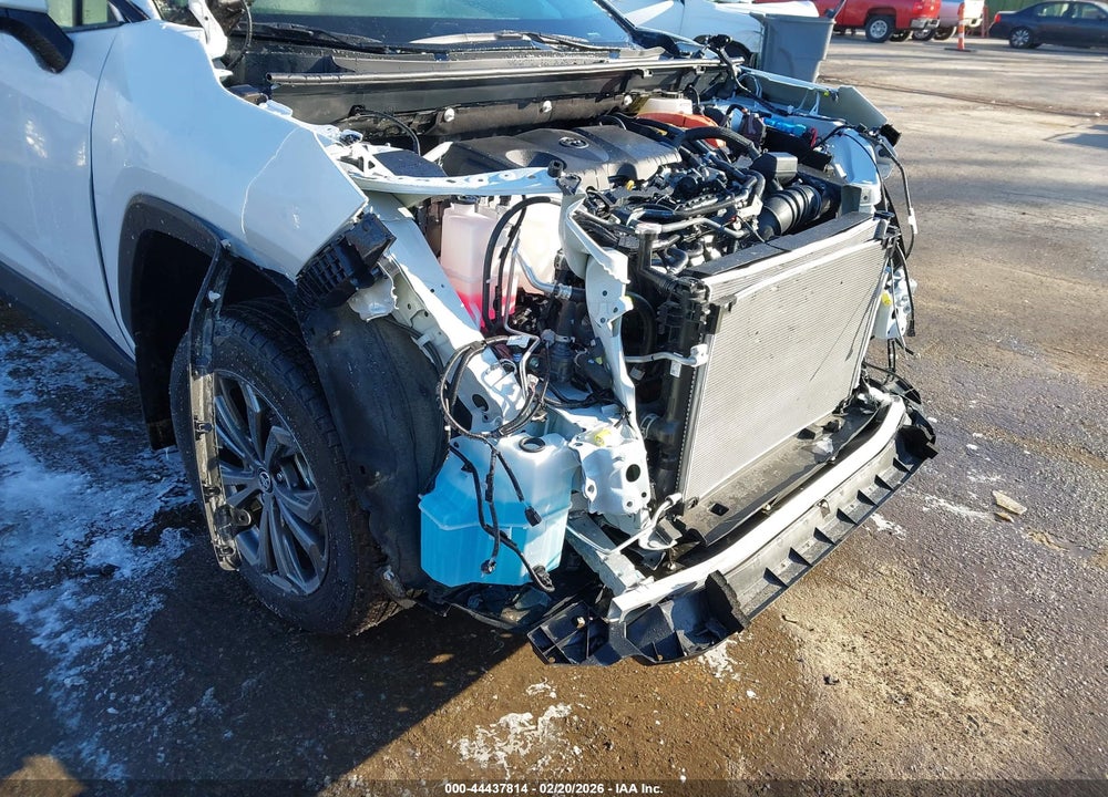 2025 TOYOTA RAV4 HYBRID XLE PREMIUM VIN: 4T3B6RFV8SU196704