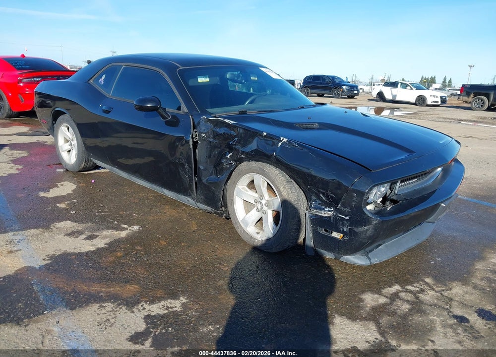 2014 DODGE CHALLENGER SXT VIN: 2C3CDYAG0EH204008