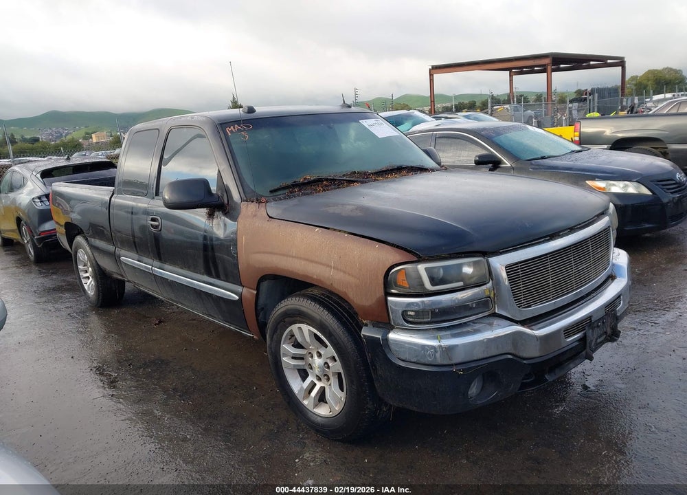 2004 GMC SIERRA 1500 SLE VIN: 2GTEC19TX41276180
