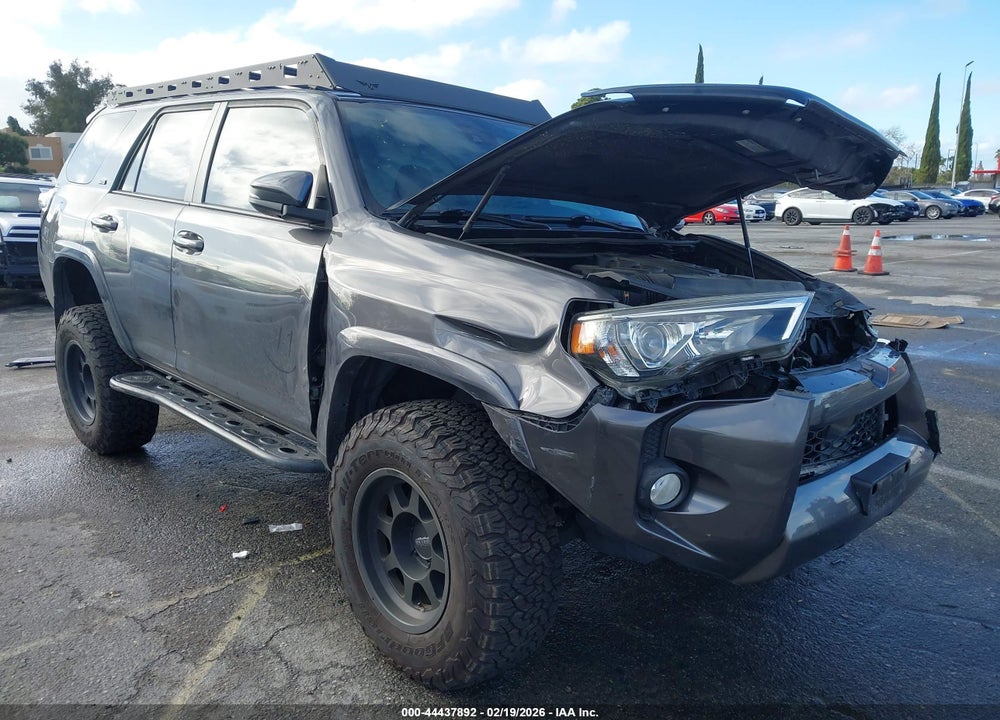 2020 TOYOTA 4RUNNER SR5 PREMIUM VIN: JTEBU5JR6L5804569