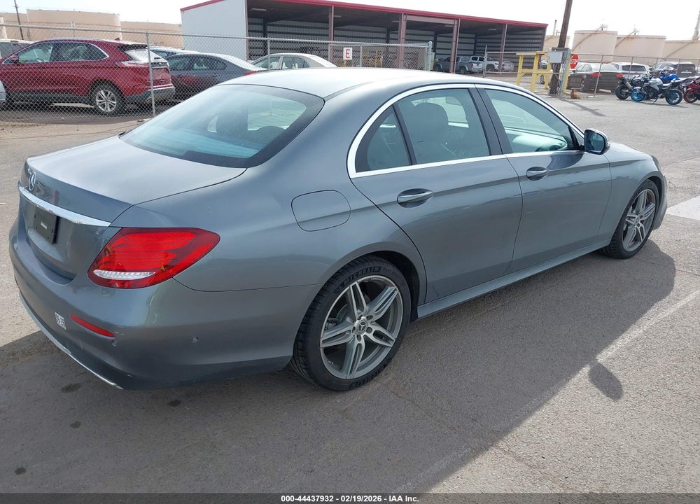 2018 MERCEDES-BENZ E 300 VIN: WDDZF4JB9JA476018