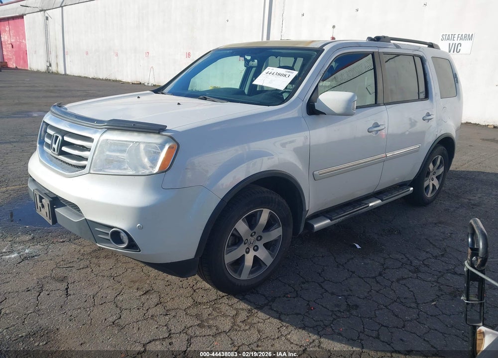 2013 HONDA PILOT TOURING VIN: 5FNYF4H91DB068424