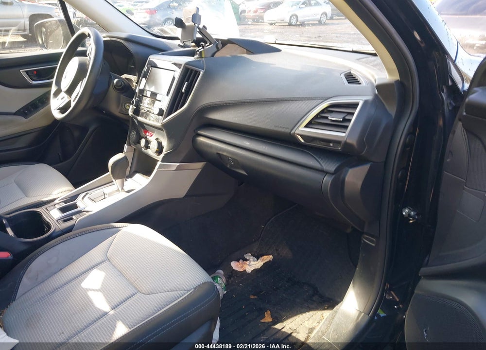 2020 SUBARU FORESTER VIN: JF2SKADC3LH476117