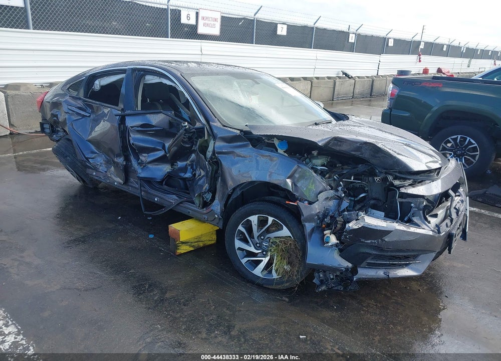2018 HONDA CIVIC EX VIN: 2HGFC2F76JH577146