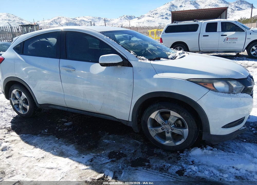 2017 HONDA HR-V LX VIN: 3CZRU5H3XHM713417