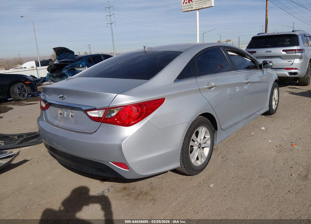 2014 HYUNDAI SONATA GLS VIN: 5NPEB4AC8EH936412