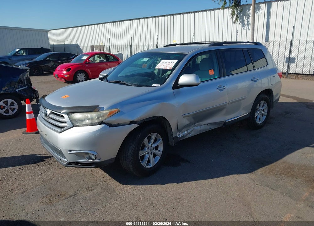 2011 TOYOTA HIGHLANDER BASE V6 VIN: 5TDBK3EH8BS051829