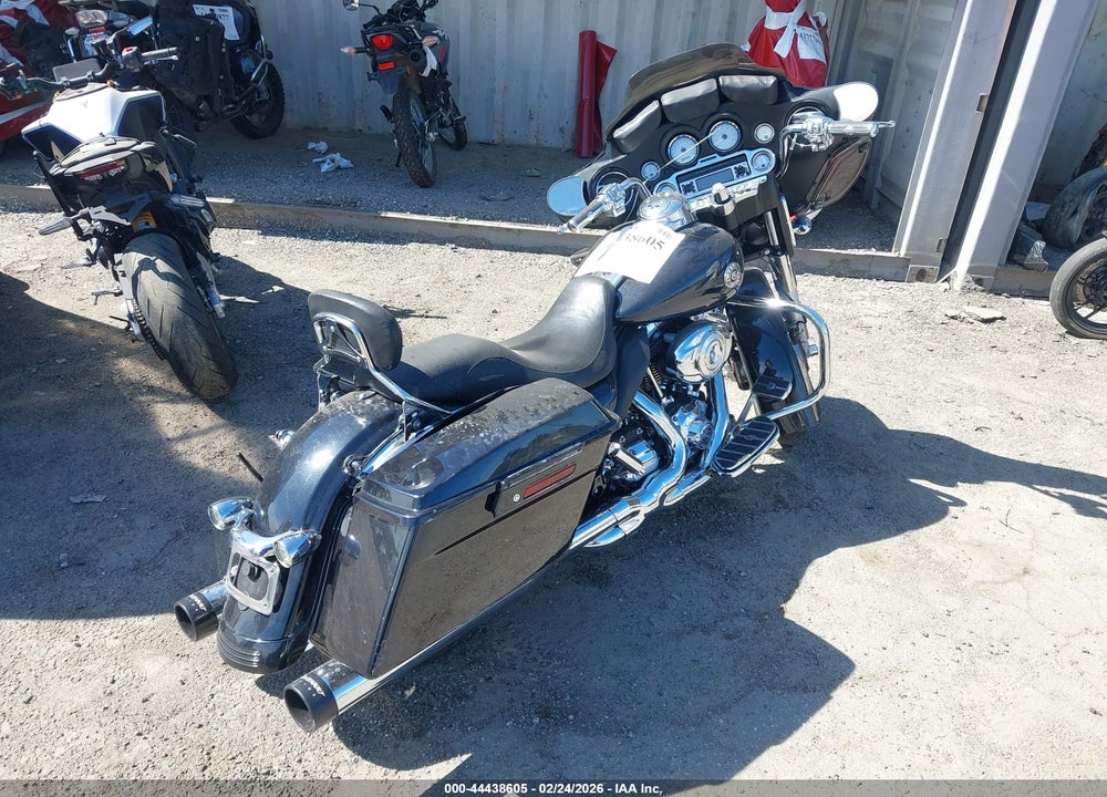 2013 HARLEY-DAVIDSON FLHX STREET GLIDE VIN: 1HD1KBM1XDB662738