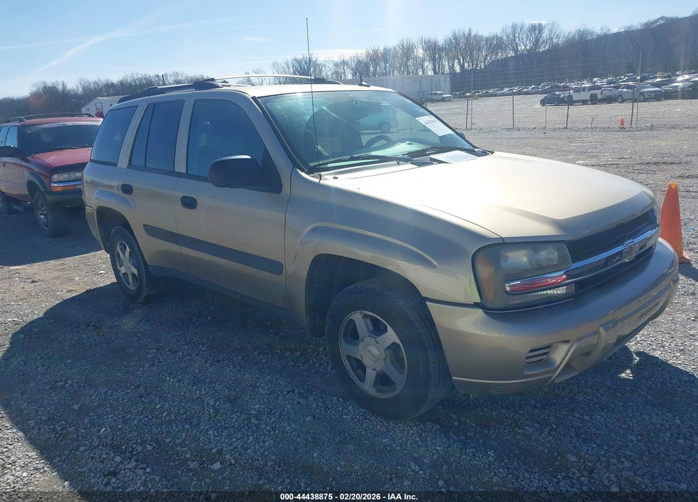 2005 CHEVROLET TRAILBLAZER LS VIN: 1GNDS13S752117415