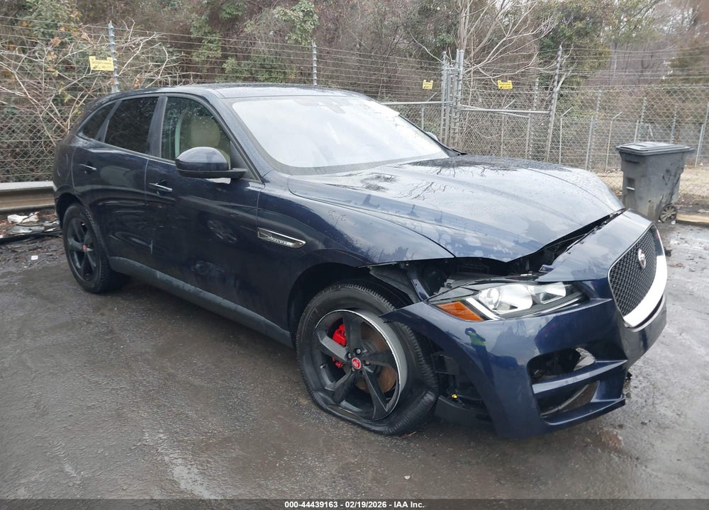 2017 JAGUAR F-PACE 35T PREMIUM VIN: SADCJ2BV8HA058804