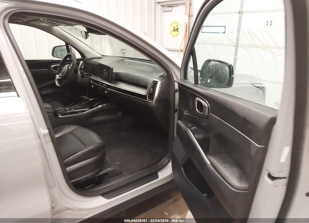 2025 KIA SORENTO S VIN: 5XYRL4JC7SG381745