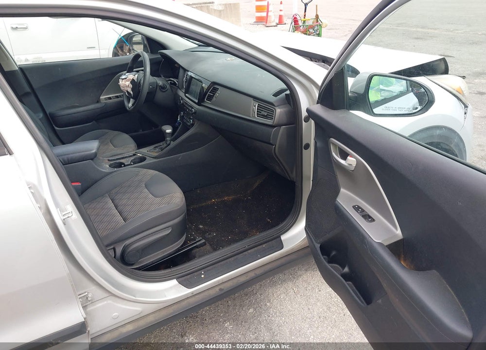 2017 KIA NIRO LX VIN: KNDCB3LC2H5056759